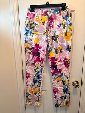 Peck & Peck Floral Print Skinny Pants - Multicolor. Size 6